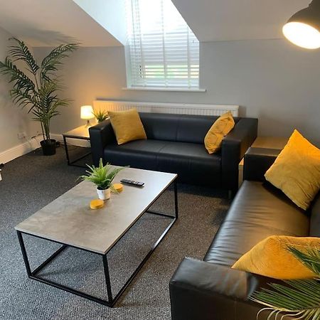 Fantastic Large 2 X Bedroom Flat, Free Parking セール エクステリア 写真