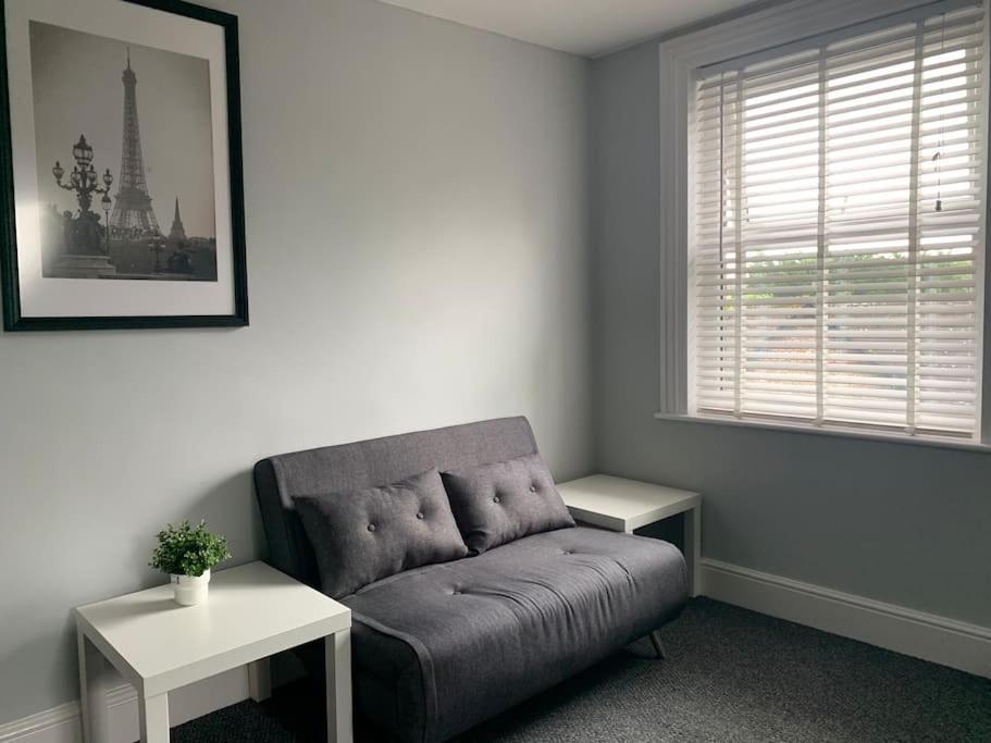 Fantastic Large 2 X Bedroom Flat, Free Parking セール エクステリア 写真