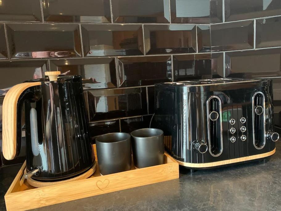 Fantastic Large 2 X Bedroom Flat, Free Parking セール エクステリア 写真
